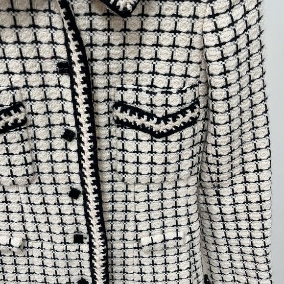 CHANEL Vintage Wool Boucle Long Jacket - Picture 14 of 16